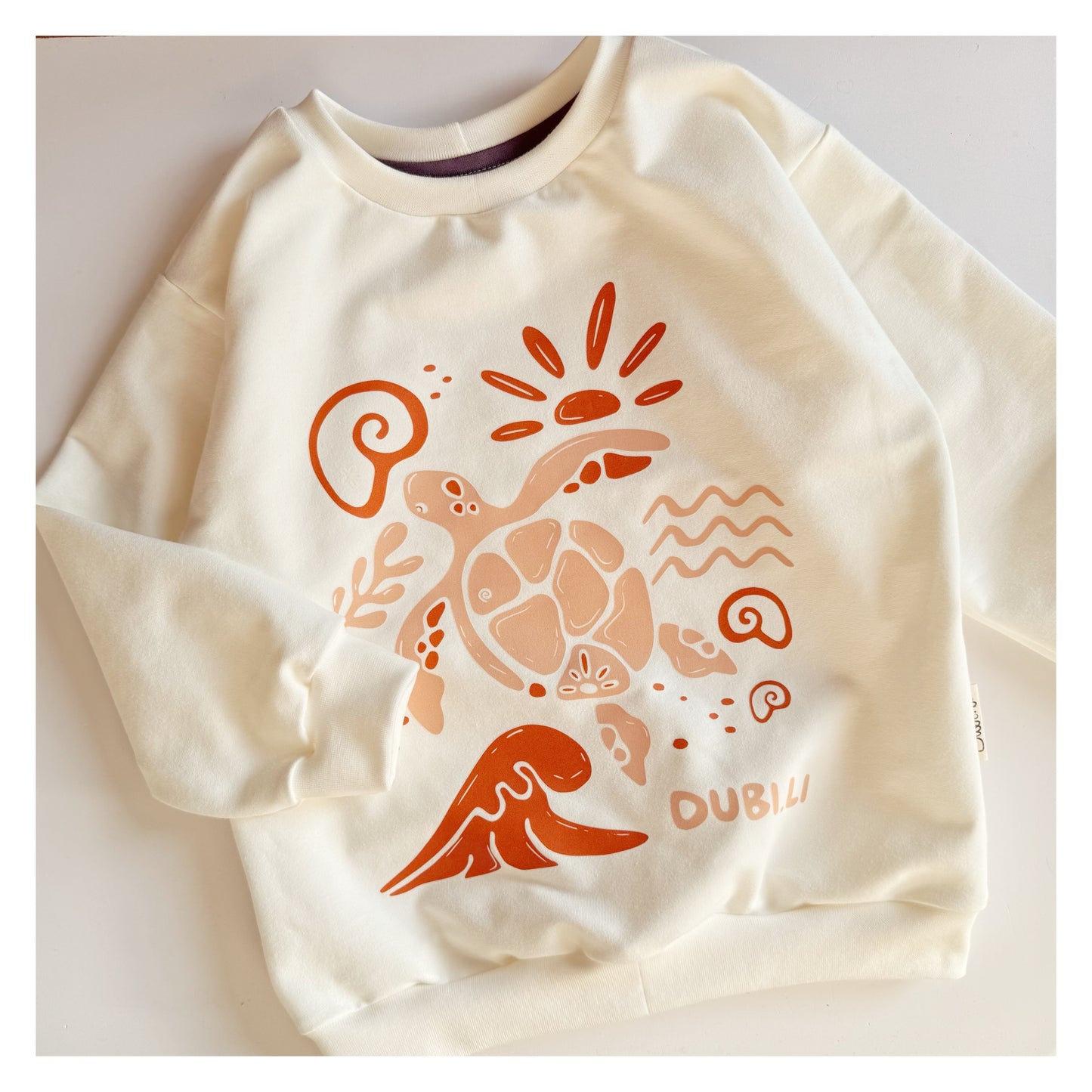 Sweater at the Beach - Dubi.li