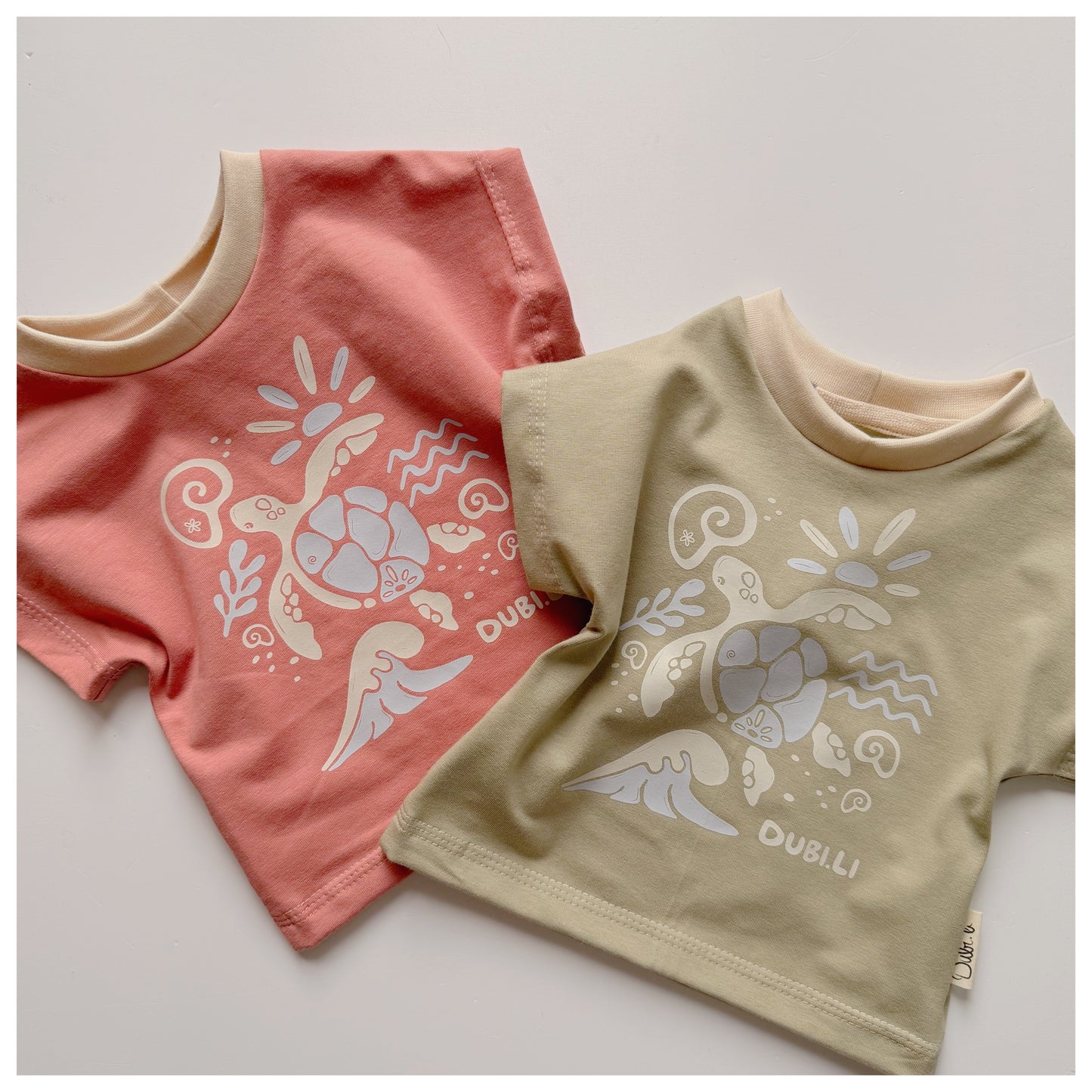 Sommershirt "At the Beach" Olivegrün - Dubi.li