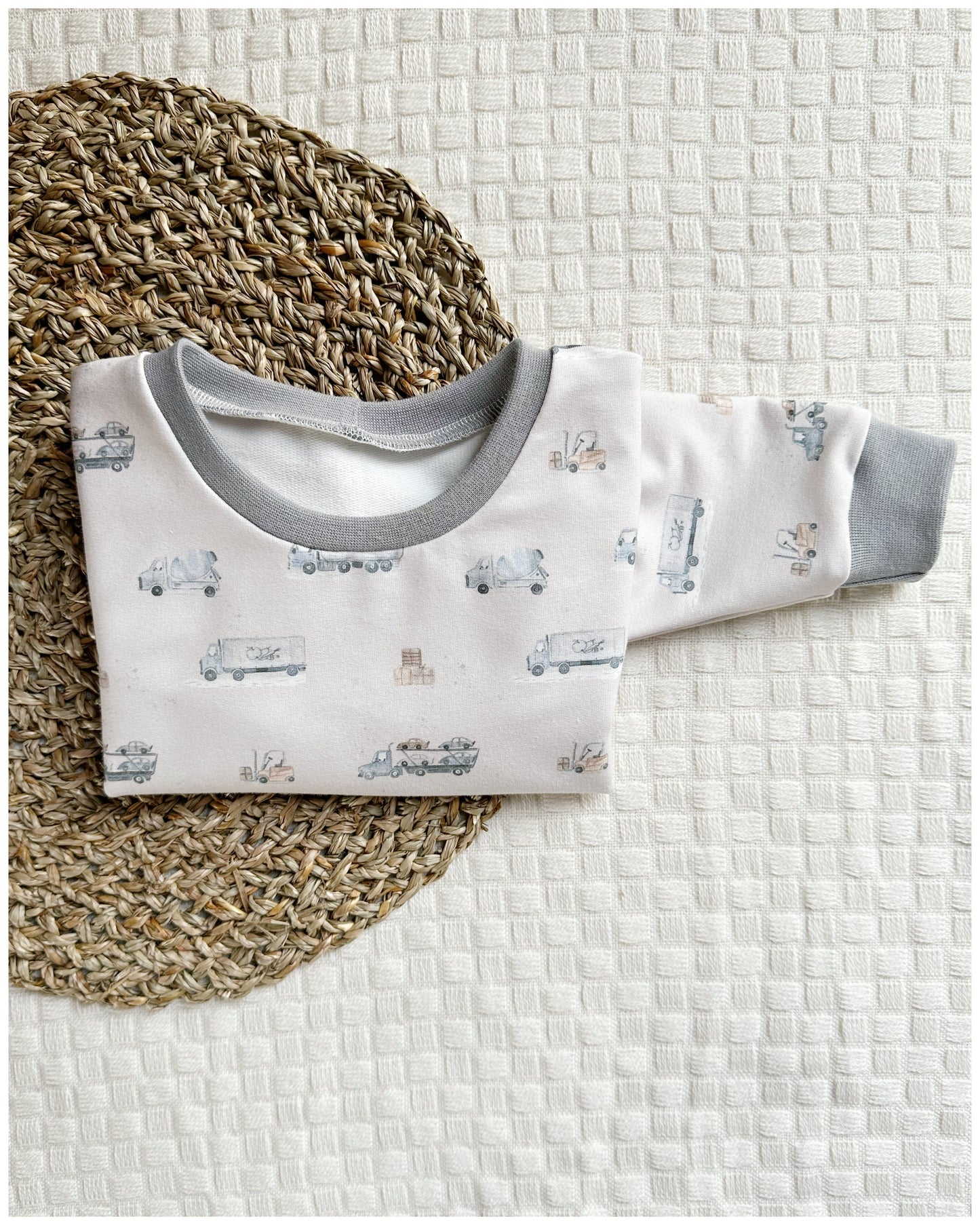 Sweater "Kleine LKWs" - Sofortkäufe - Dubi.li