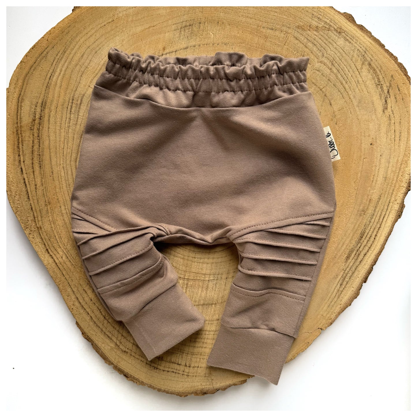 Baby Kleinkind Hose mit Biesen, Bikerhose, in brown 
