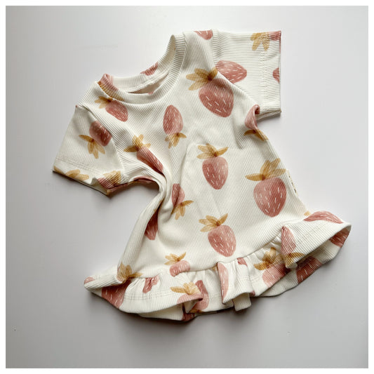 Ribshirt mit Volant "Erdbeertraum" - Dubi.li 