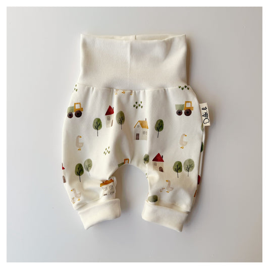 Babyhose Wald/Häuser